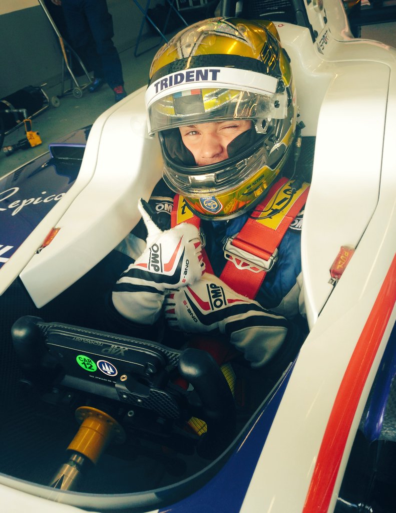 trident_team's tweet photo. #GP3 #Estoril @DorBoccolacci behind the wheel #PMsession https://t.co/urq4uC5VMx