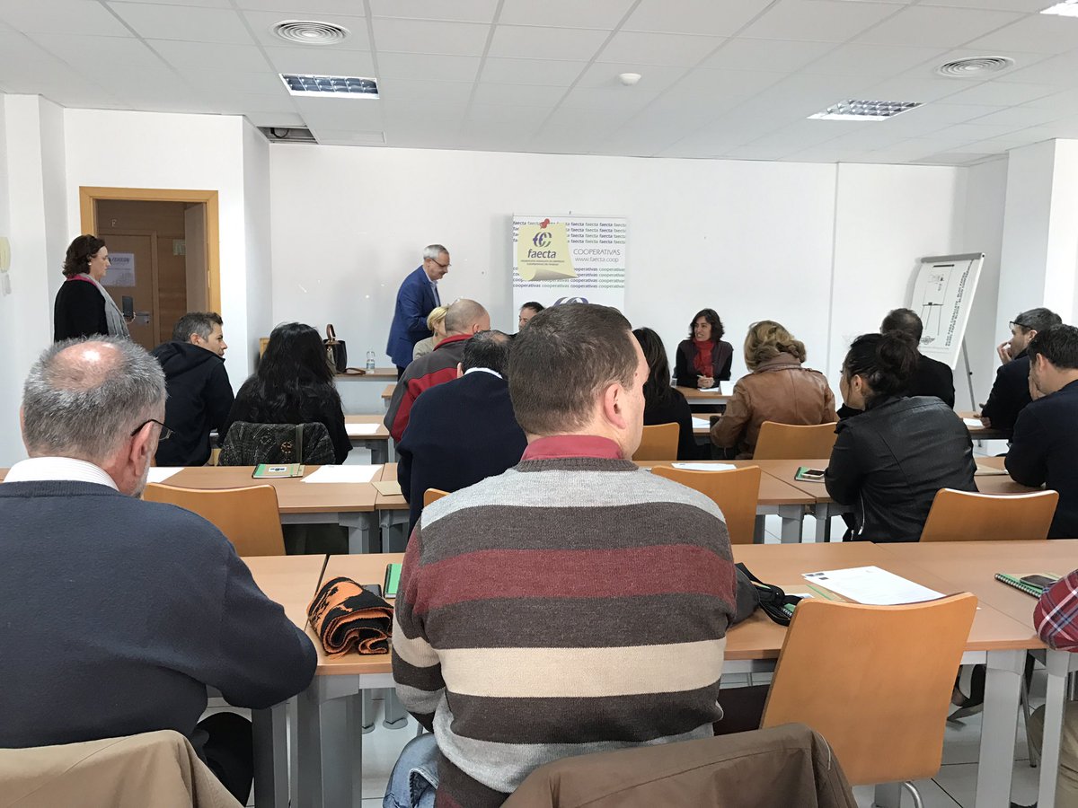 elenatheroom's tweet photo. Comienza el Desayuno Networking, en @FAECTA_ #Málaga para fomentar las #empresas #Cooperativas como modelo de emprendimiento colectivo. https://t.co/fBDsI4tZCz