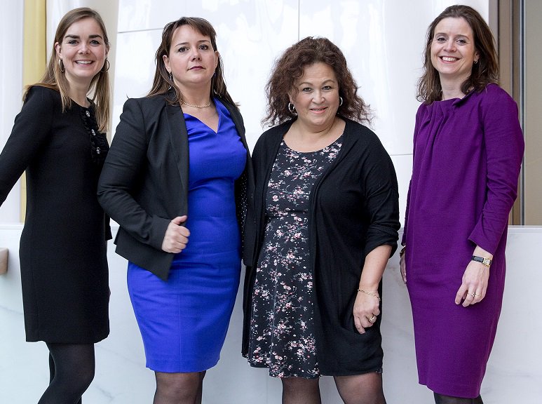 Vrouwen eisen het podium op: The FIPE wil mannelijke dominantie doorbreken. Nu in het nieuwste Advocatenblad of via bit.ly/2mToMBu