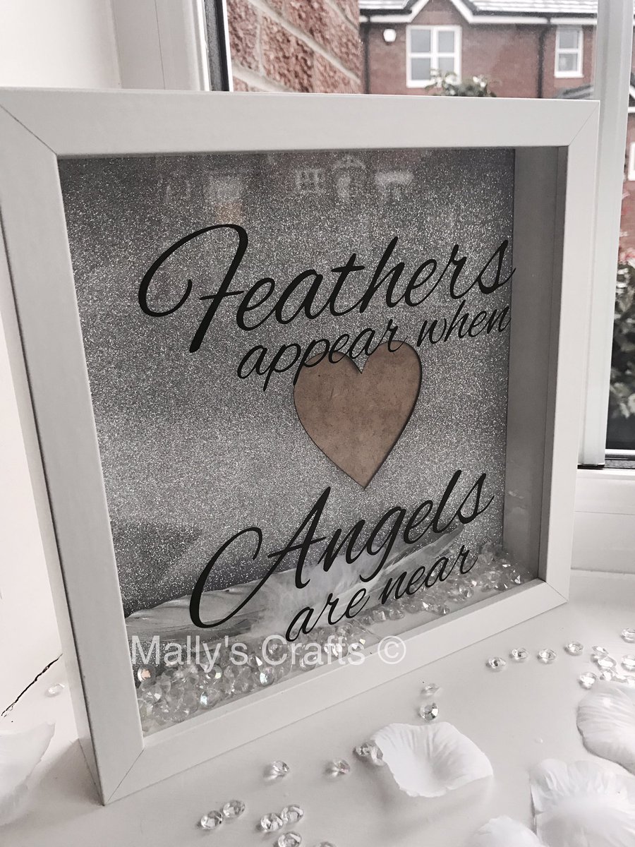 CraftsMallys's tweet photo. Pop your picture in the heart space for that personal touch ☺ order on https://t.co/UscWwCpiQN https://t.co/Dg4PHnYRnv