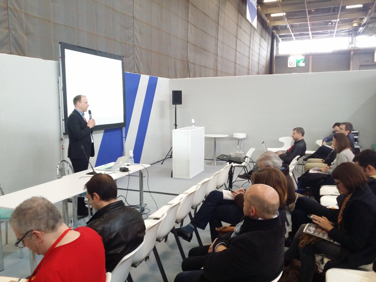 eXoPlatform's tweet photo. Les défis des nouvelles technologies collaboratives avec @DidierAltide de @CE_Alsace au @SalonIntranetRS 👌#CollaborationDigitale #SalonRSE https://t.co/COPltti6pM