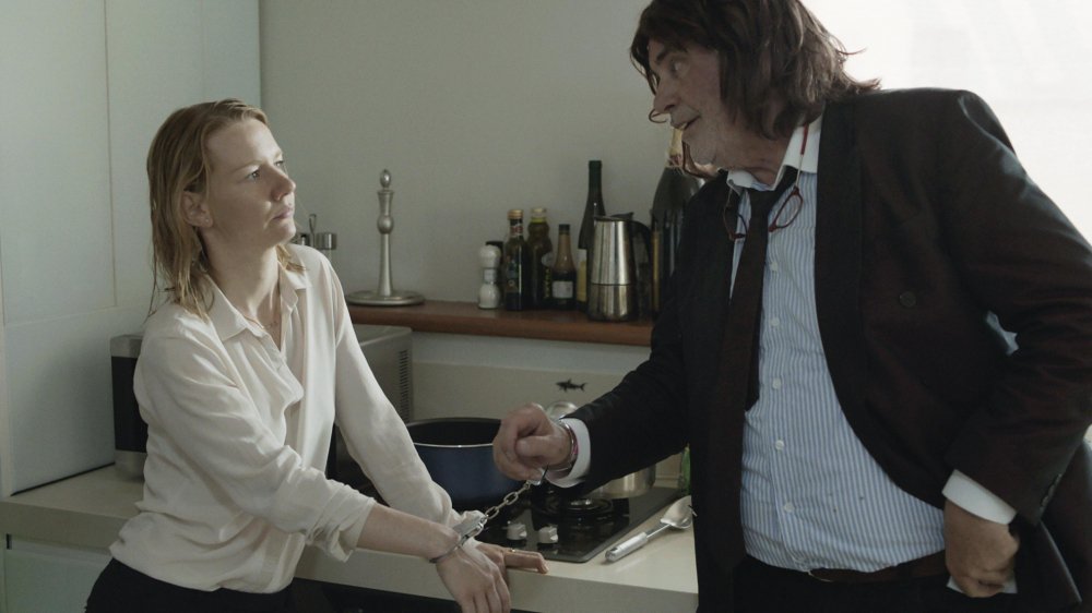 “Vi presento Toni Erdmann”: uno spirito provocatore si aggira per l’Europa illibraio.it/vi-presento-to… di <a href="/matteocolumbo/">Matteo Columbo</a>