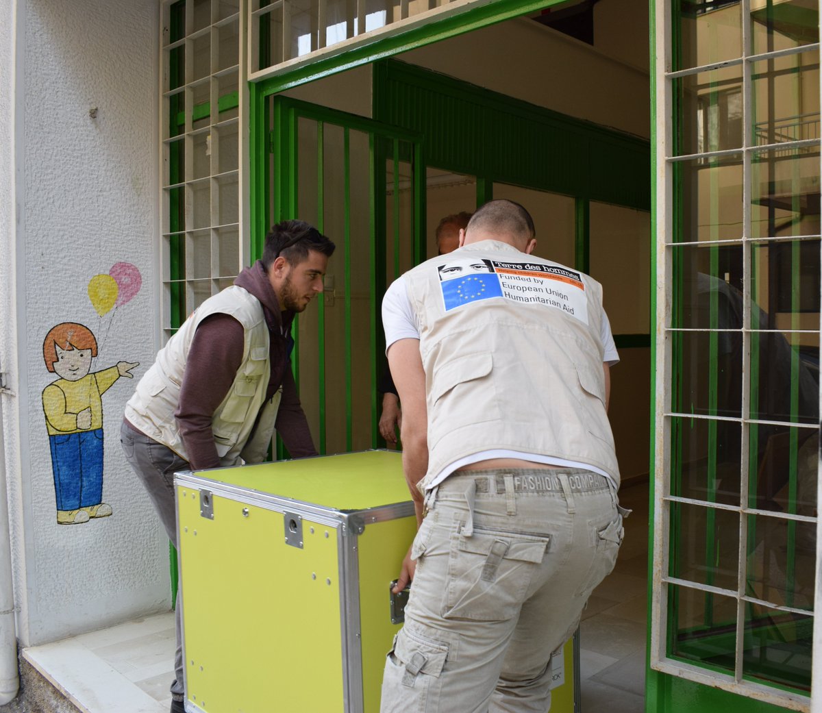 tdh_greece's tweet image. Equipping our new community centre in #Ioannina with #Koombook #IdeasBox to ensure #RefugeesGR have adequate access to learning