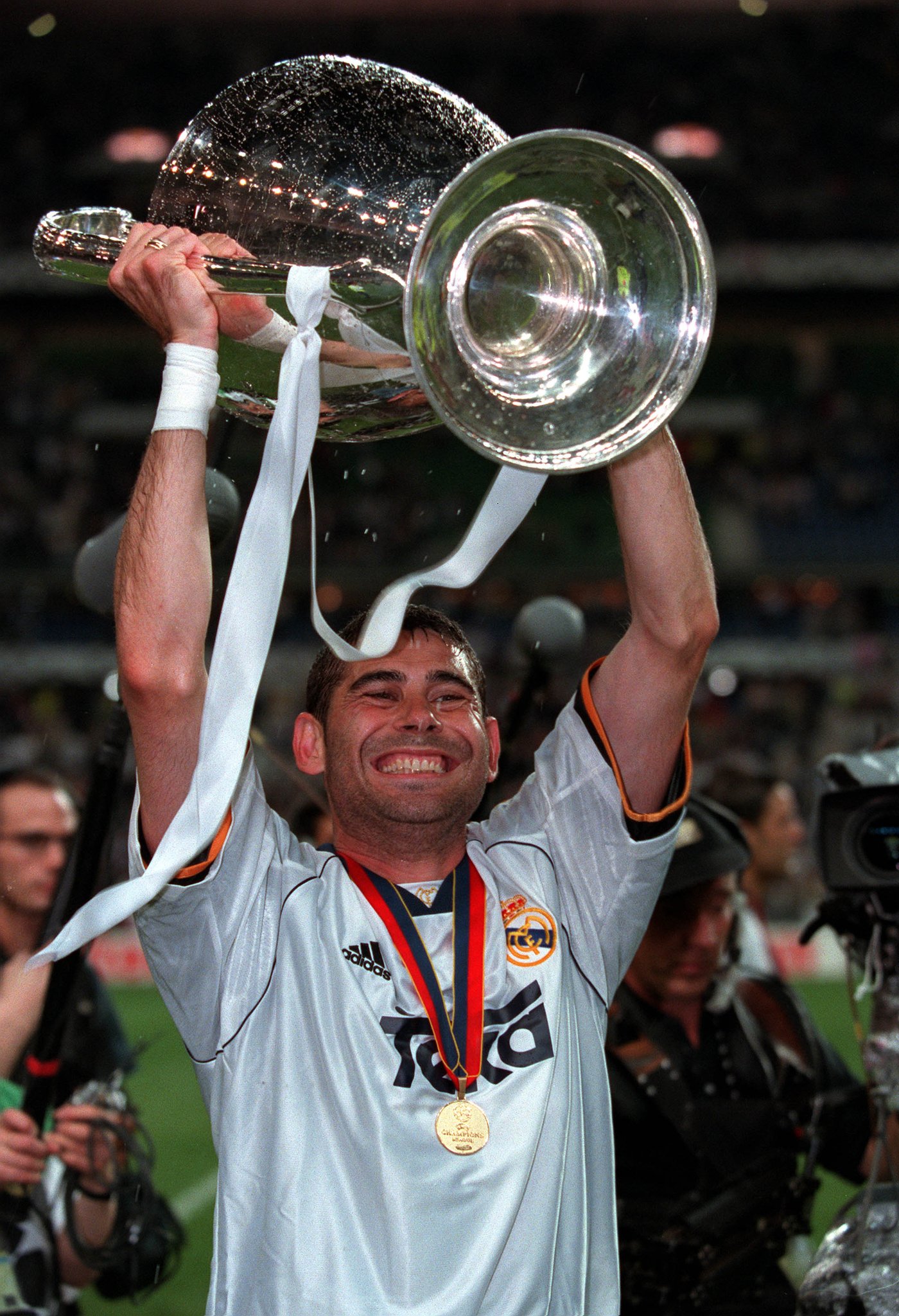 Happy 49th birthday, Real Madrid hero & three-time winner Fernando Hierro!   