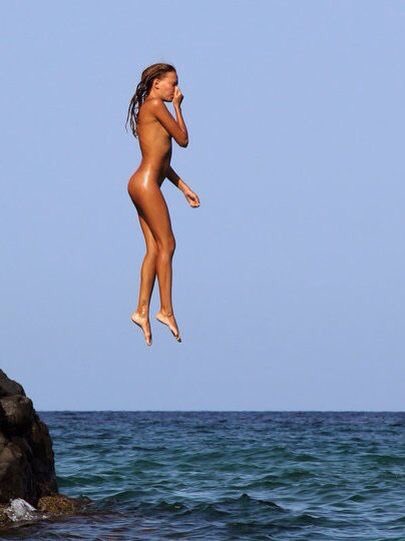 fakebake_spain's tweet photo. Before you take the Plunge with an all over #tam get Perfect cover #fakebake for #bodyconfidence #designertan #flawless #lovetheskinyourein https://t.co/oyj8z0CBhx