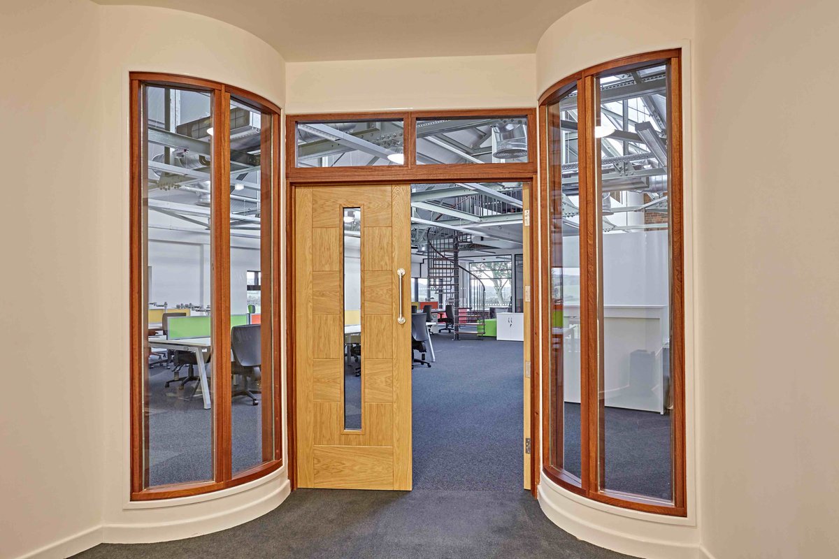 fssproperty's tweet image. #Office suites are available in this stunning development @PoolBPark in an excellent location. More info here ow.ly/Cva230a8X7O #rent