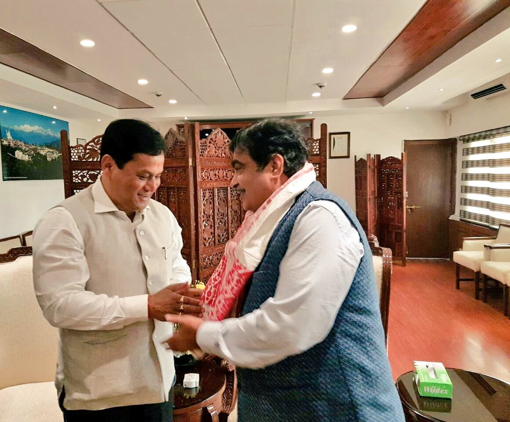 sarbanandsonwal's tweet photo. Brahmaputra dredging will give people relief from perennial problem of flood &amp; erosion.Discussed issues related to it with @nitin_gadkari ji https://t.co/epKJP7K5Y2