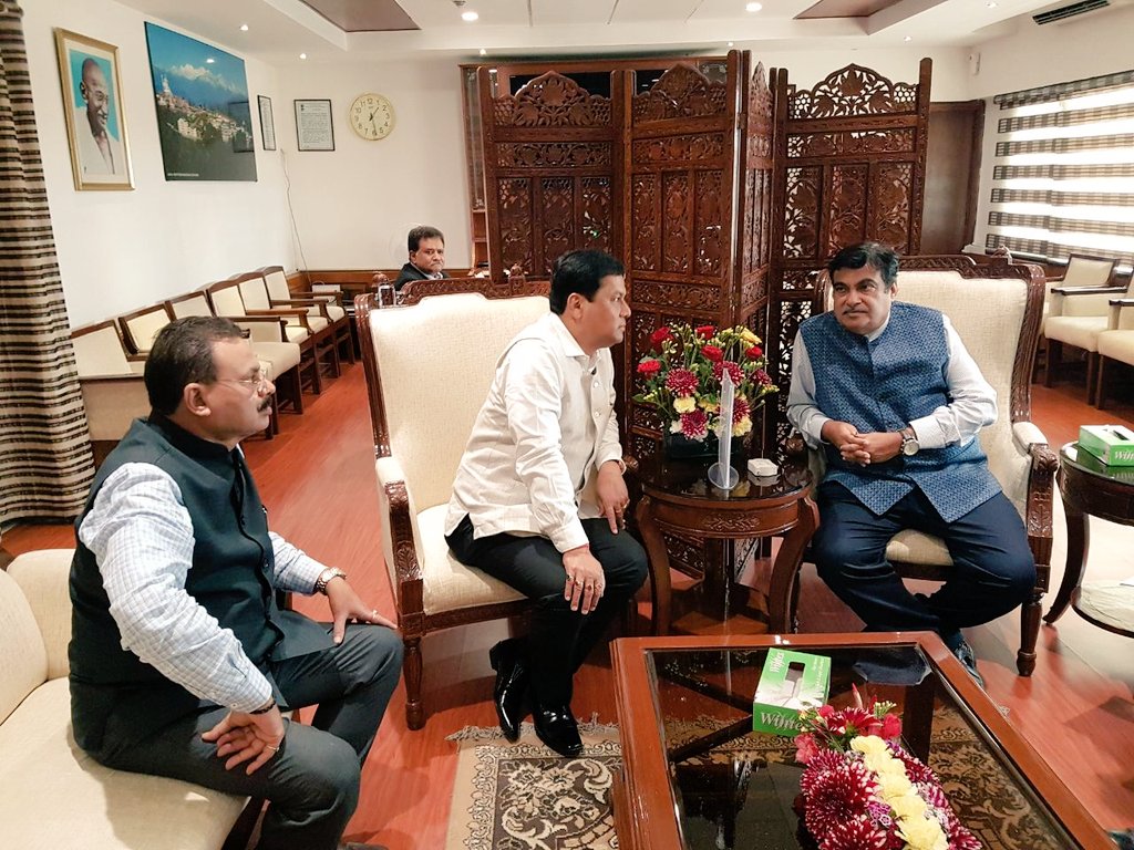sarbanandsonwal's tweet photo. Brahmaputra dredging will give people relief from perennial problem of flood &amp; erosion.Discussed issues related to it with @nitin_gadkari ji https://t.co/epKJP7K5Y2
