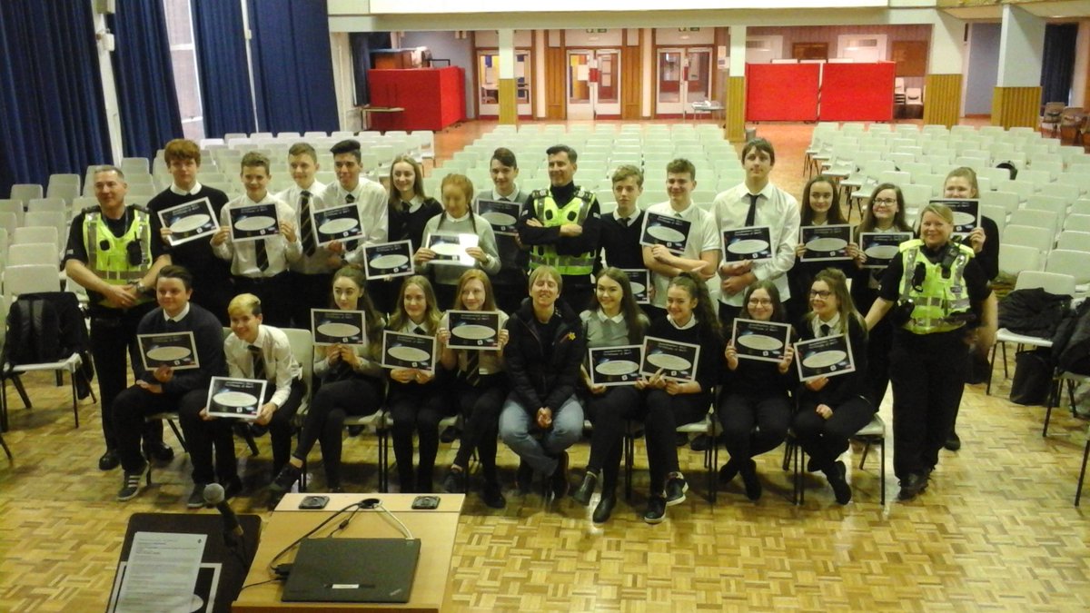 PSOSKirkcaldy's tweet photo. #Boozebusters @KirkcaldyPolice @KirkcaldyHigh @cluedupproject
Certificate day for S4 participants π folks https://t.co/wCMMUITtQd