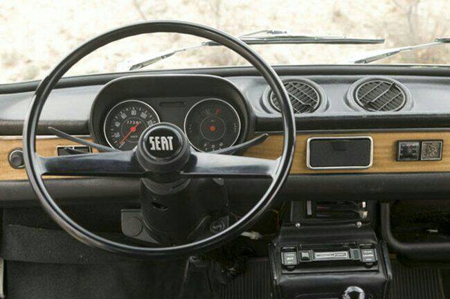 classicauto79's tweet photo. #Salpicaderos https://t.co/qSmv65KFS0