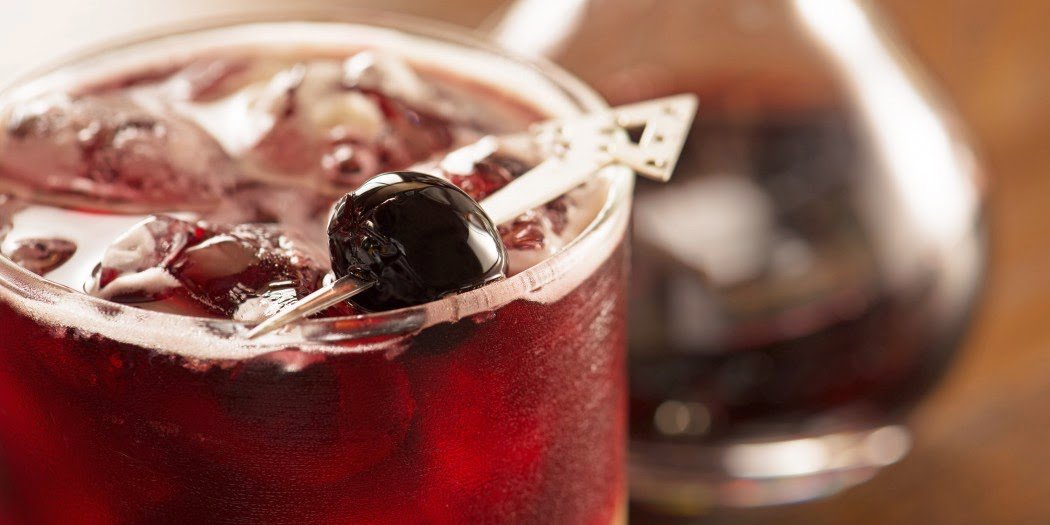 LucaCayman's tweet photo. Cocktails are here! #CaymanTonight #CaymanCocktails #CaymanStyle https://t.co/4jHrudC70J