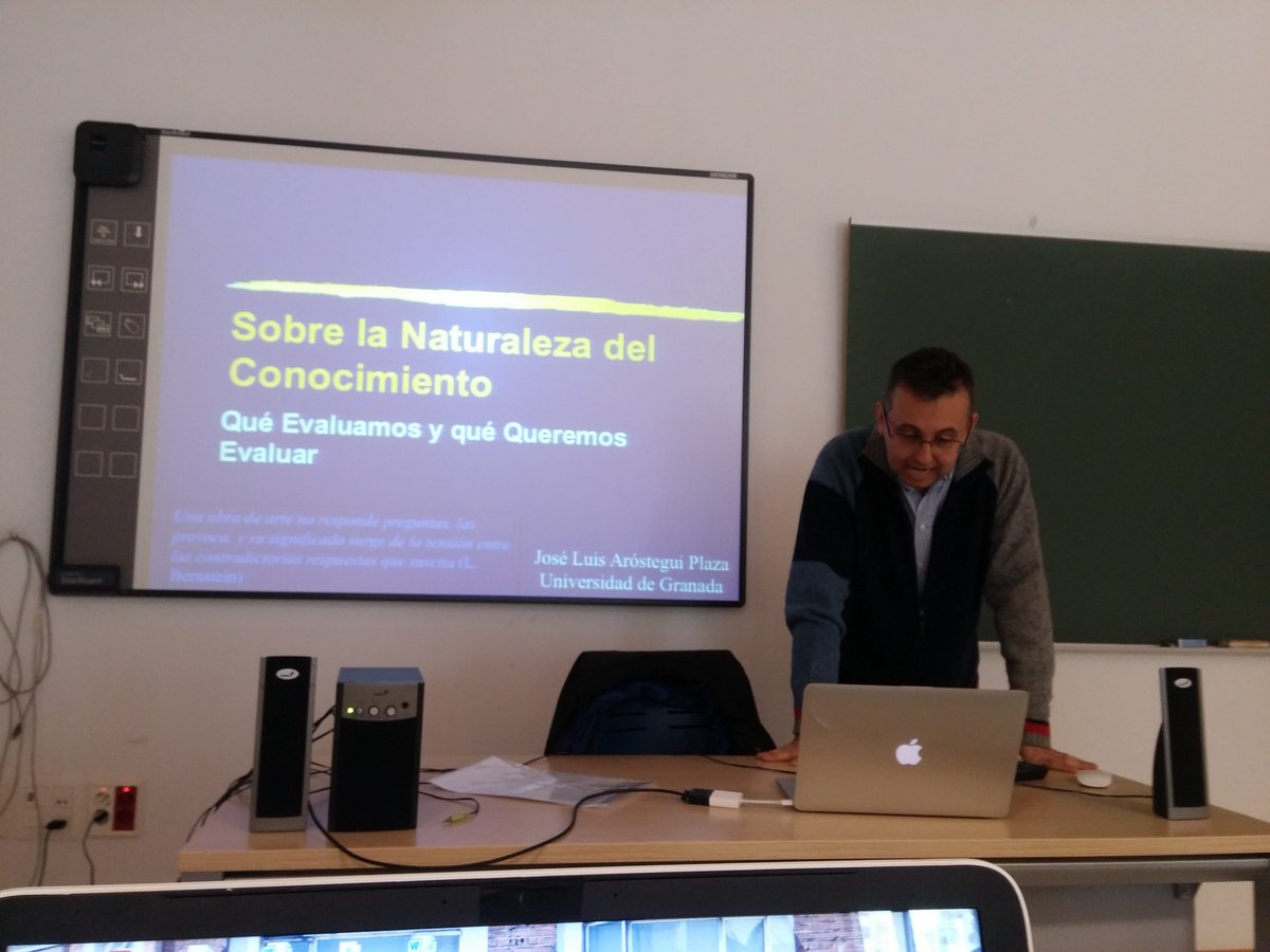 mutimmugr's tweet photo. Comenzamos con el seminario sobre Investigación cualitativa con el prof. Aróstegui @feetce #mutimm #ugr #marketing #Ceuta #master #doctorado https://t.co/KwdBbwsPh2