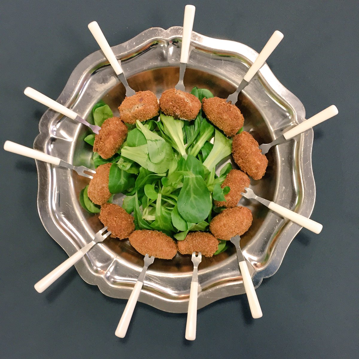Cisali31's tweet photo. Dégustation des recettes à base de #legumineuses au Lycee agricole Pierre Paul Riquet de #Castelnaudary ! #food #innovation #legumicant https://t.co/E2HJaMwXN8