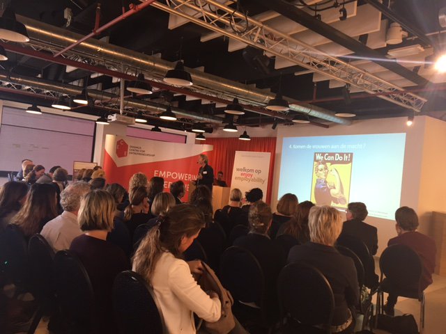 iGemployability's tweet photo. Vrouwen en deeltijdbanen komen aan de macht op de #arbeidsmarkt in 2040! Volgens @PaulTdeBeer #EE2017 https://t.co/qhmvigV6XY