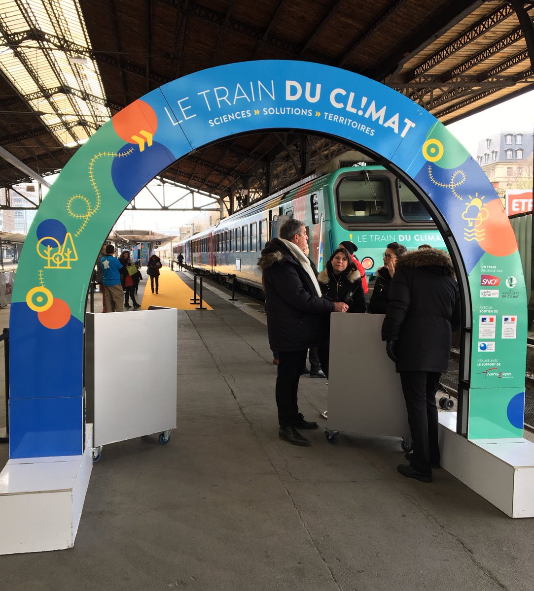 Place_To_B's tweet photo. Nous sommes en direct du lancement du tout nouveau #Trainduclimat Gare d'Austerlitz ! @MessagersClimat  #Train #nouveaurécit #climat https://t.co/Lr1TB9j7hT