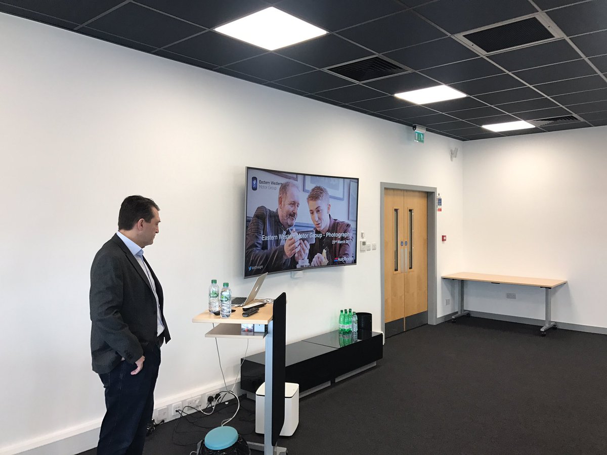 stuartfletche20's tweet photo. @ATInsight Eastern Western Group Photography Masterclass about to start just waiting on a few more https://t.co/Gh5n1LZdCC
