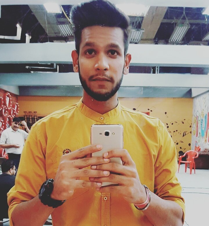 iamrealparas's tweet photo. Come &amp; experience an evening of exciting music with me! 
Today @ 5 PM, Venue: President Stage,
Lovely Professional University https://t.co/aVRymYpRrx