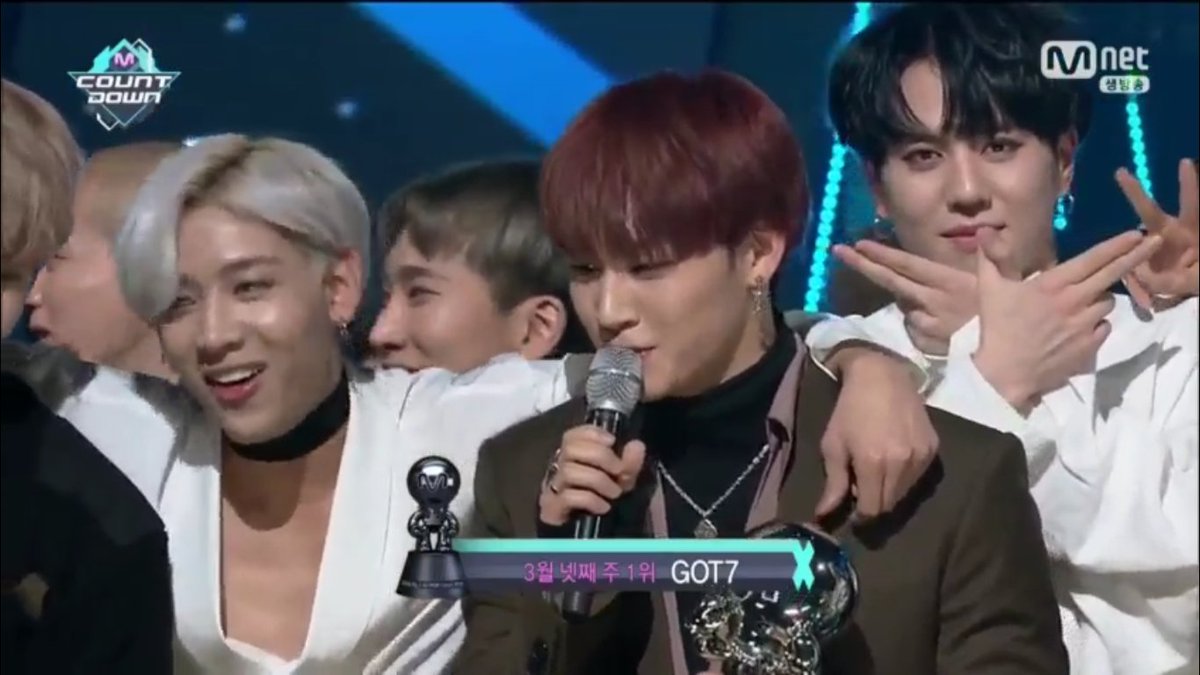 isen0808's tweet photo. ดีใจกับเด็กๆที่วันนี้ชนะในรายการ M Countdown 🎉🎉🎉 #NeverEver3rdWin แจกเงิน 1,000 บาท 1 รางวัลเพียงแค่รีทวิต ประกาศผู้โชคดี27มีค.60 #GOT7 https://t.co/gxNU0ujV5U