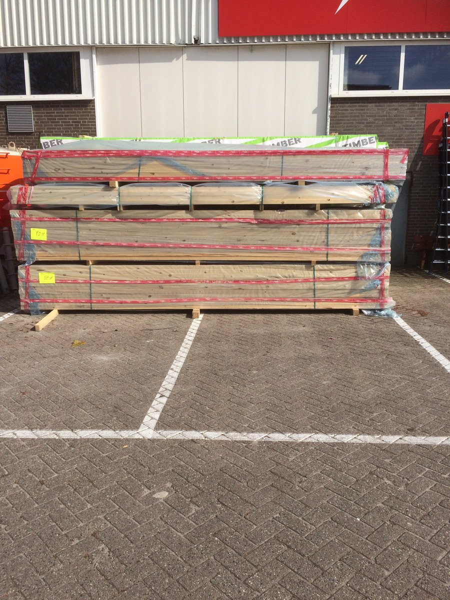 BoolMichael's tweet photo. Verkoop Tuinhout is begonnen @RKB_Roosendaal @RKB_Breda @RKB_Eindhoven #seizoen gebonden producten #complete voorraad #betonbaddingen https://t.co/fHmyvaVKDB