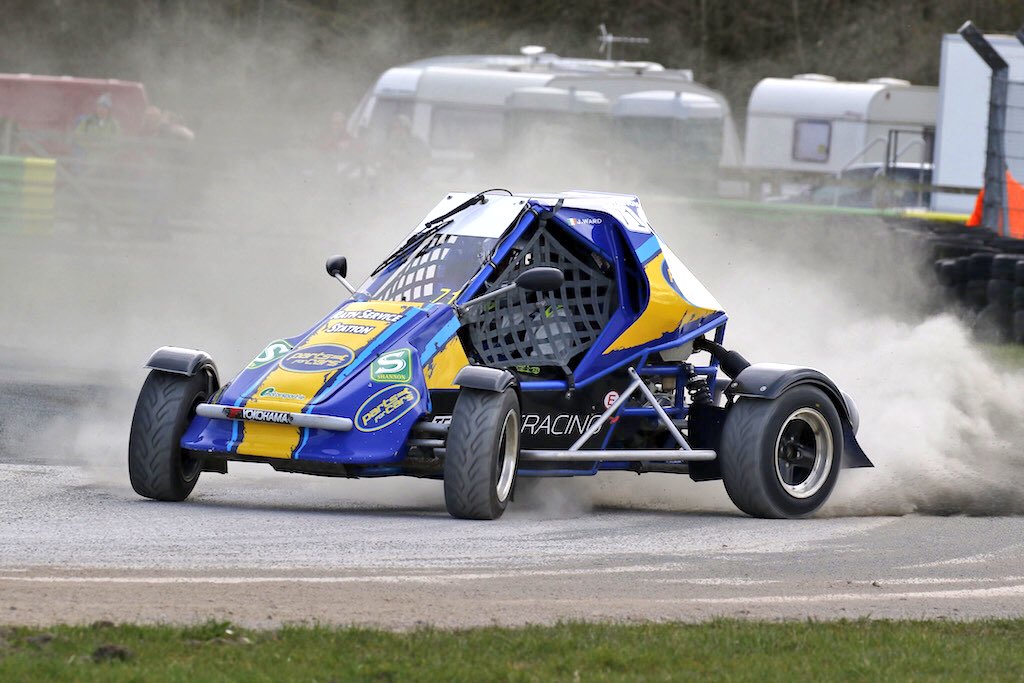 RX150Racing's tweet photo. First 2017 win to Palmer in #RX150 #Rallycross Championship at @Croft_Circuit 

https://t.co/U0JL6g8CEx https://t.co/uLUrVJ77mu