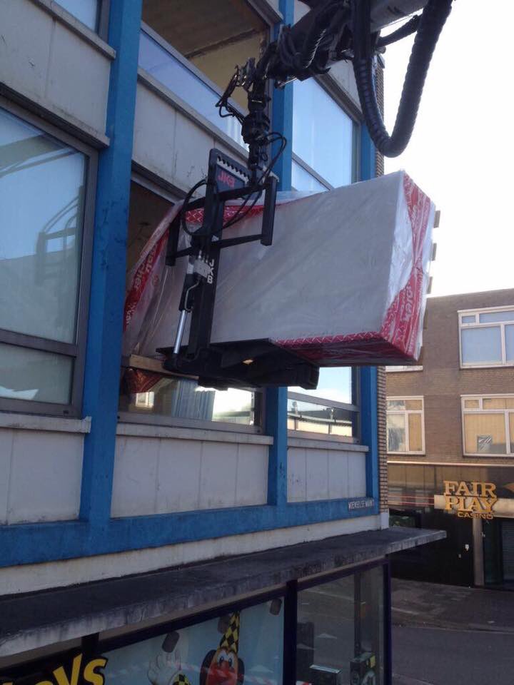 arjanbrouwer1's tweet photo. Op hoogte leveren?
Vraag bij @Raab_Karcher naar de mogelijkheden! https://t.co/yDUF3e991G