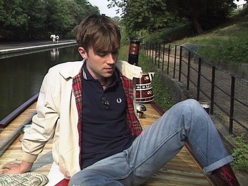 Happy birthday, you genius, Mr Damon Albarn. 23 March 1968. 