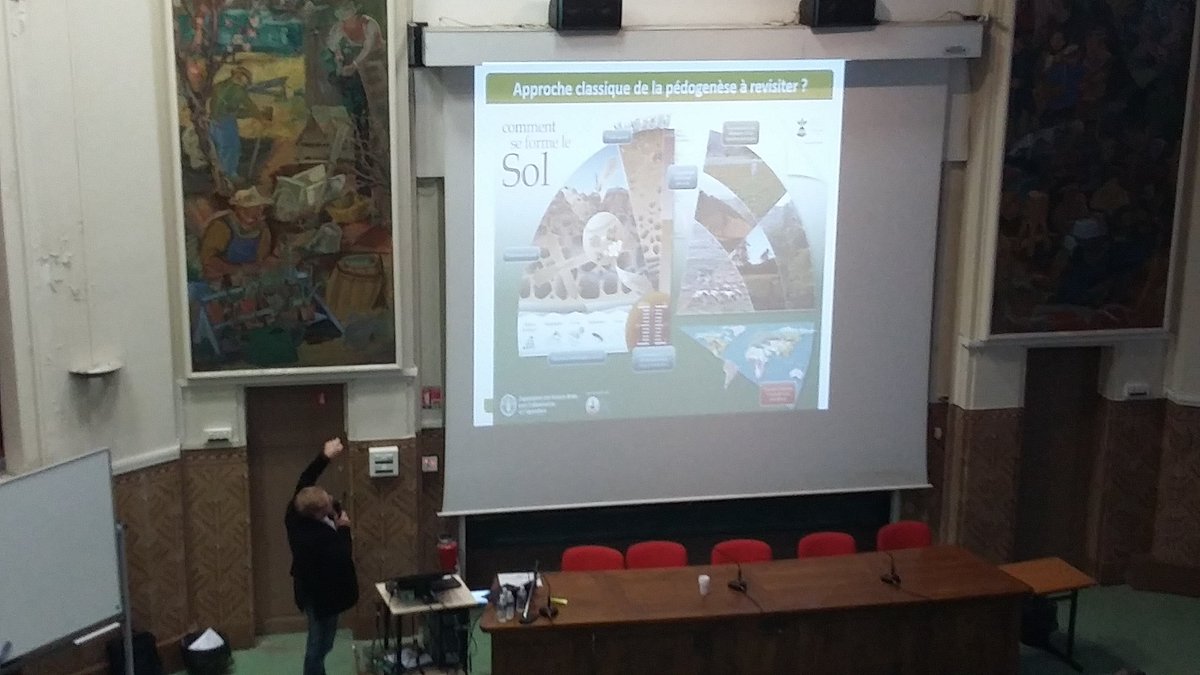 planteetcite's tweet photo. L'évolution des #sols construits #siterre par C. Shwartz @Univ_Lorraine #pédogénèse science de l'évolution des sols https://t.co/zDZbNjSzDs