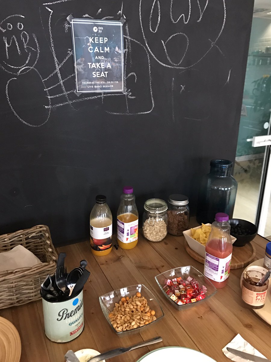 noemi_gd's tweet image. On continue avec énergie chez @dataiku avec @Cap_Digital dans la journée #howimetmystartup2017 #HIMMSU #francetech #data