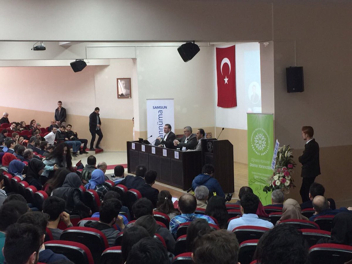 akgencliksamsun's tweet photo. Genel Merkez Gençlik Kolları Başkanımız Sayın @mecertas OMÜ De Cumhurbaşkanlığı Hükümet Sistemini Tartışalım Panelini Gerçekleştiriyor. https://t.co/foeRTlcW19