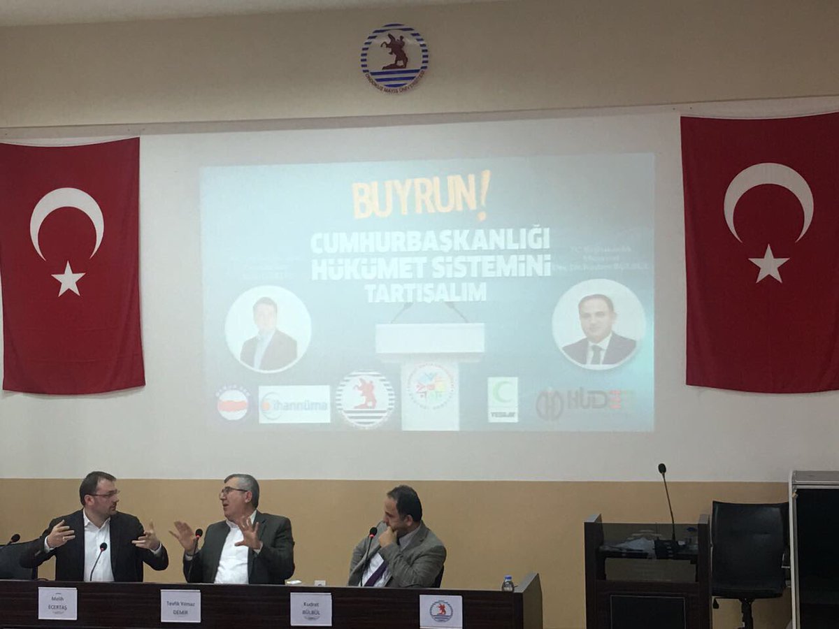 akgencliksamsun's tweet photo. Genel Merkez Gençlik Kolları Başkanımız Sayın @mecertas OMÜ De Cumhurbaşkanlığı Hükümet Sistemini Tartışalım Panelini Gerçekleştiriyor. https://t.co/foeRTlcW19