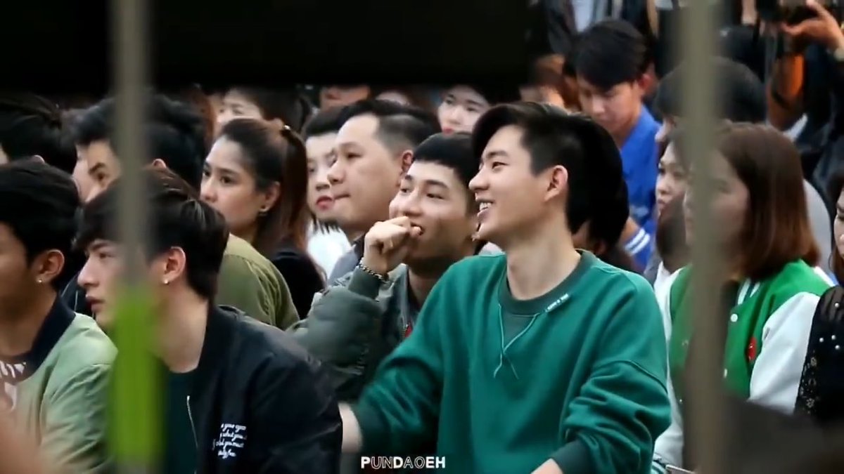 gunoff1's tweet photo. 2 คู่นี้คุยไรกันอะมีความจู๋จี๋555👨‍❤️‍💋‍👨 #บ้านสิงโตคําราม #คริสสิง #ออฟกัน #ปิ๊กโรม #กันอรรถพันธ์น่ารักกว่าที่คิด #ป่าปี๊ไม่ได้หล่อขนาดนั้น https://t.co/32xdBLb4NI
