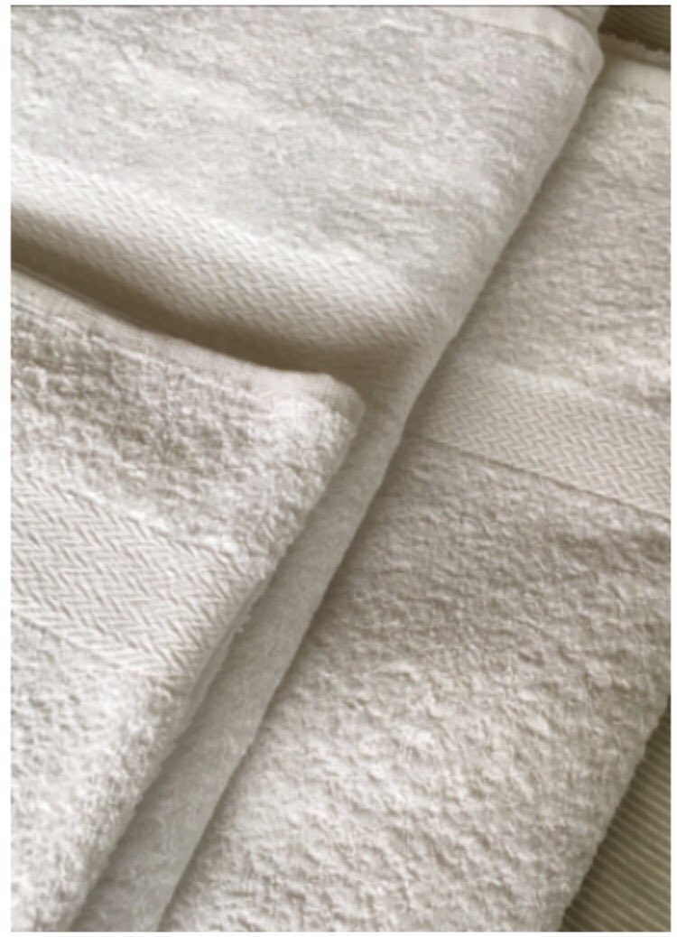 JohnDronUK's tweet photo. Zig Zag Header Bath Sheets, 500gsm 97x160cm ONLY £2.00 each. (I guarantee you won't find this price anywhere else!) https://t.co/5yPDDVHq6Y https://t.co/7lfdITU8en