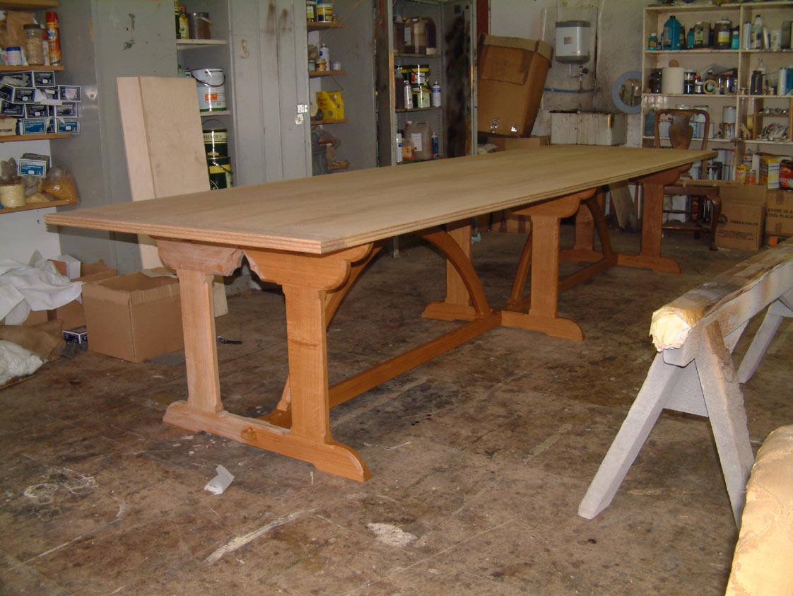 CoryndonLtd's tweet photo. A large arts and crafts style oak dining table by @CoryndonLtd being polished, almost ready to go. https://t.co/C2MafdlEIu