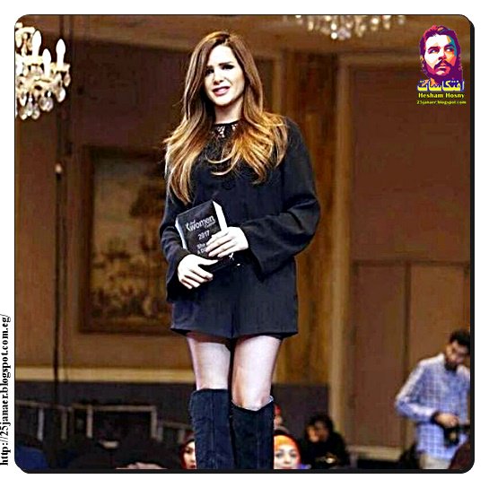 شيما صابر تحتفل بجائزة التميز بحصولها على جائزة التميز مهرجان المرأة العربية اومال اية اومال اة وكدا