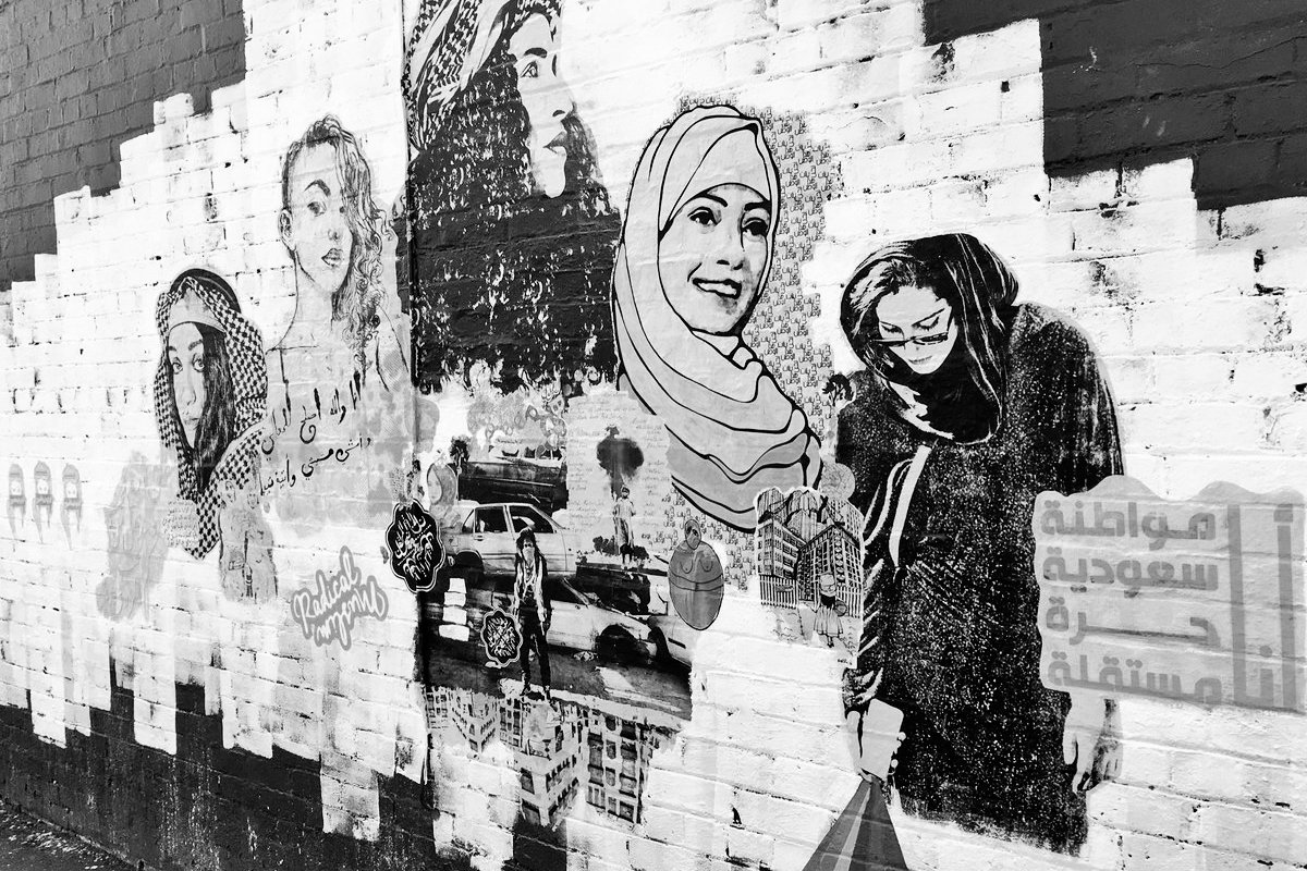 La_Directa's tweet photo. #OPINIÓ | El vel, quan el cinisme esdevé titular https://t.co/fQWn2fckSY Per la feminista islàmica @FatimaAatar sobre #StopIslamofòbia https://t.co/BqgEaKRbCA