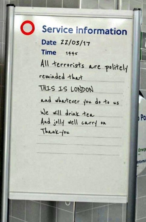 Dans le métro londonien ce matin. Fantastique.