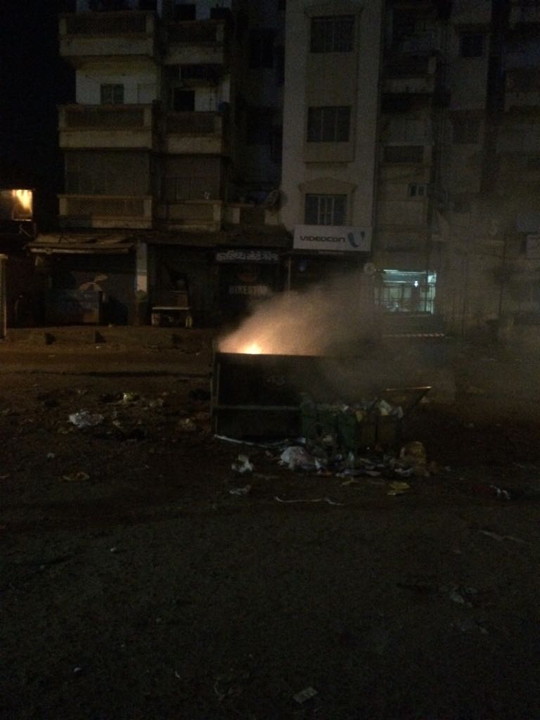 rahulpatel_9009's tweet photo. AMC waste bin incinarating #ceptegov https://t.co/asdOTT8CzY