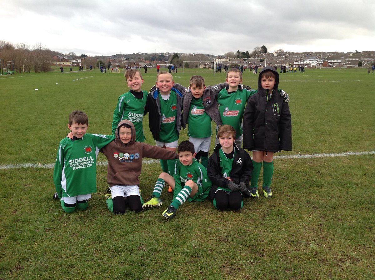 WellfieldFC's tweet photo. We have been running mini football teams for two years and are proud to have 5 teams representing the club. https://t.co/jut4A9eVid
