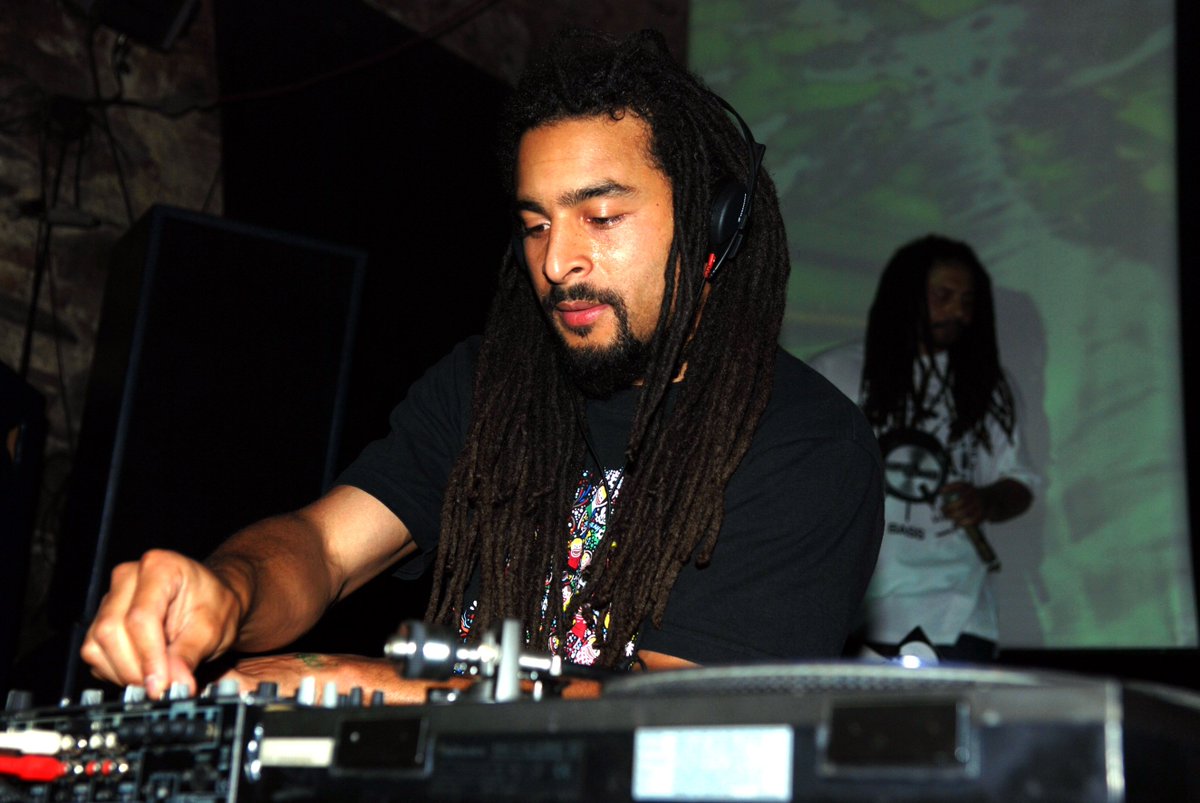 From residentadvisor: Mala, Midland, The Black Madonna play Birmingham party Leftfoot residentadvisor.net/feed/99257  #ed…
