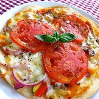 AllRecipes_Hub's tweet photo. #California #Tortilla #Pizzas https://t.co/SuBvKVHAgg
