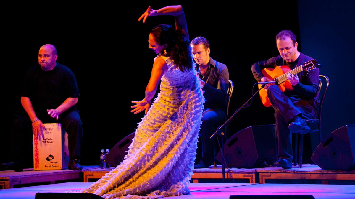 Flamenco this Saturday! Guitar master Gerardo Núñez &amp; electrifying gypsy dancer Carmen Cortés perform <a href="/PontioTweets/">PontioTweets</a> pontio.co.uk/online/17Gerar…
