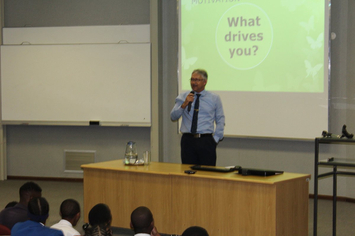 We had a successful public lecture with High school learners thanks to <a href="/NSTF_SA/">NSTF🇿🇦</a> <a href="/SudeshSivarasu/">Sudesh Sivarasu</a> <a href="/WCEDnews/">WCEDNews</a>