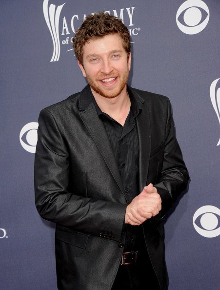 Happy Birthday Brett Eldredge 