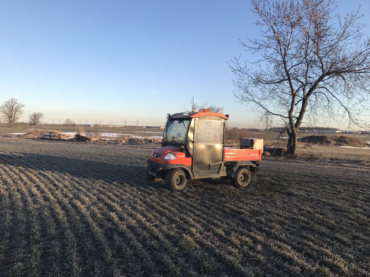 court_farms's tweet photo. Still trying to find where @courtfarms1 is hiding the heater controls on this thing....#clovertime https://t.co/uMvEkRCYCi
