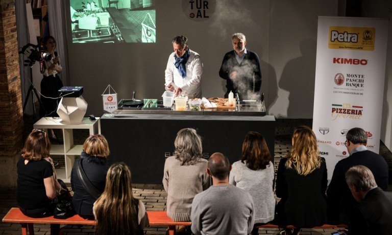 Cultural, Festival della Cultura Alimentare che da spazio al"fatto in Italia",avrà luogo a Parigi dal 25 al 27 marzo identitagolose.it/sito/it/95/165…