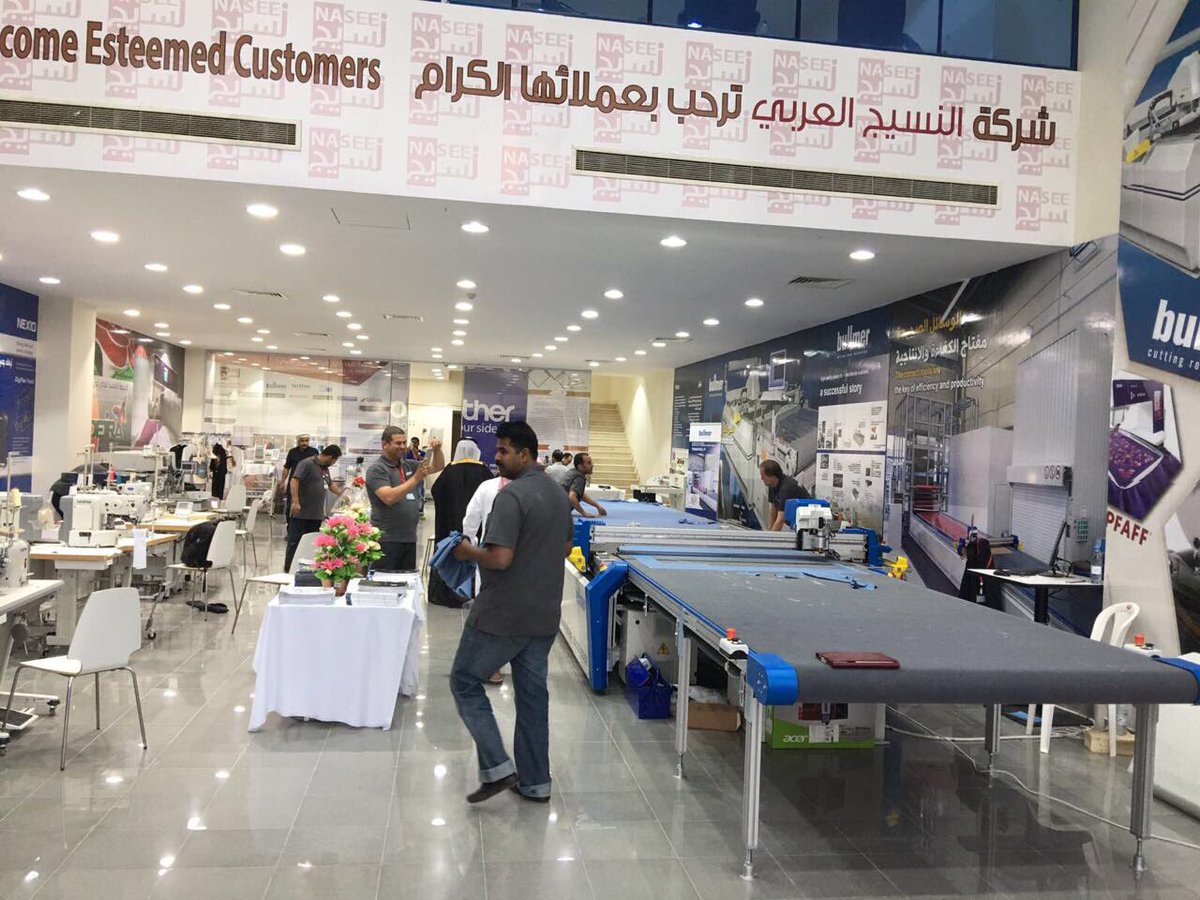 شركة النسيج العربي Twitterissa اليوم تم الافتتاح اكبر صالة عرض في الرياض لمكائن الخياطة و التطريز والات القص المتطوره الاوربيه