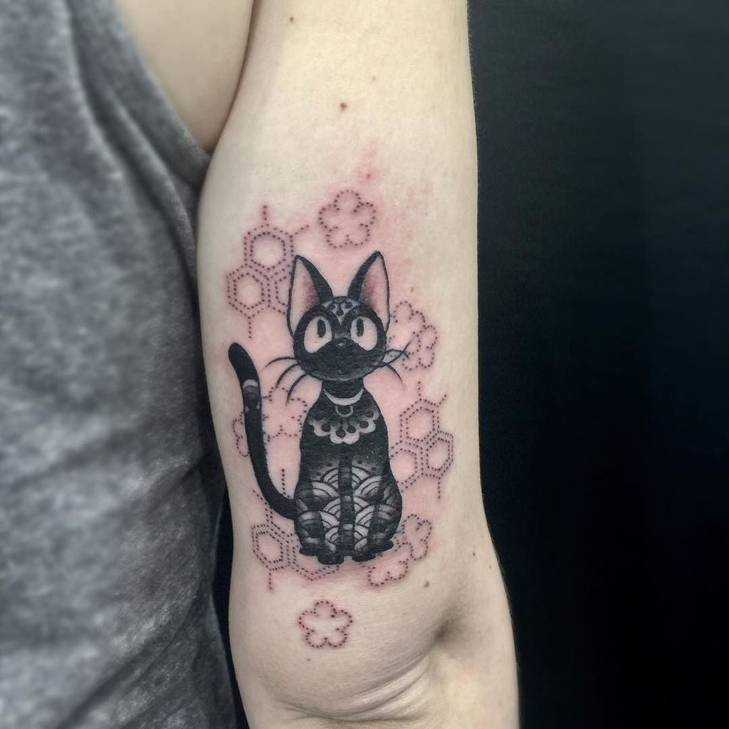 reikotattoo's tweet photo. #ジジ #魔女の宅急便 #jiji #japanesepatterns .
.
.
#tattoo #reikotattoo #studiokeen #japan #nagoyat… https://t.co/kxPK9lJ9b0 https://t.co/MicP5yqJ09