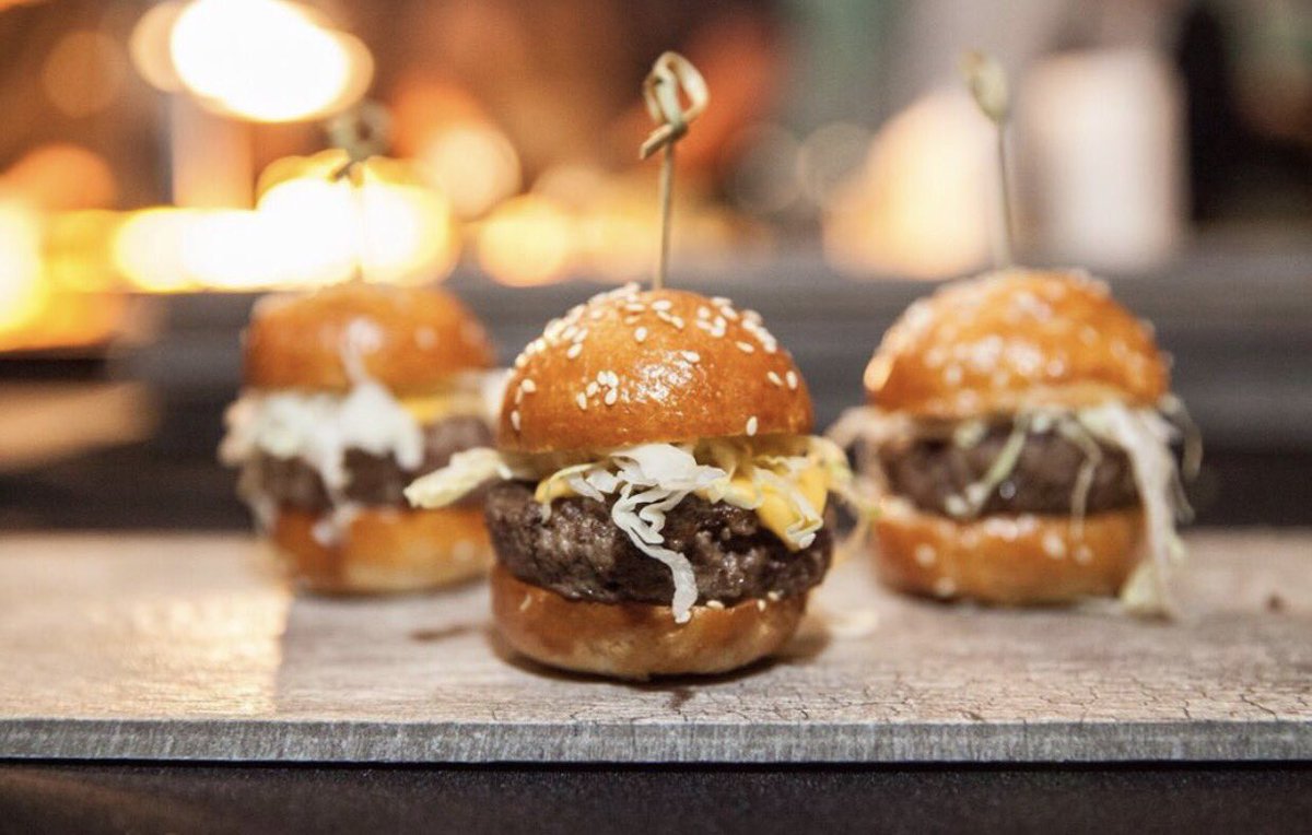 chefbrianaaron's tweet photo. Mini cheeseburger 🍔 the perfect bite to please the crowd! @aaronscatering #tastetheexperience #cateringchef #miamicatering #Foodie https://t.co/6qSxp3V6R2