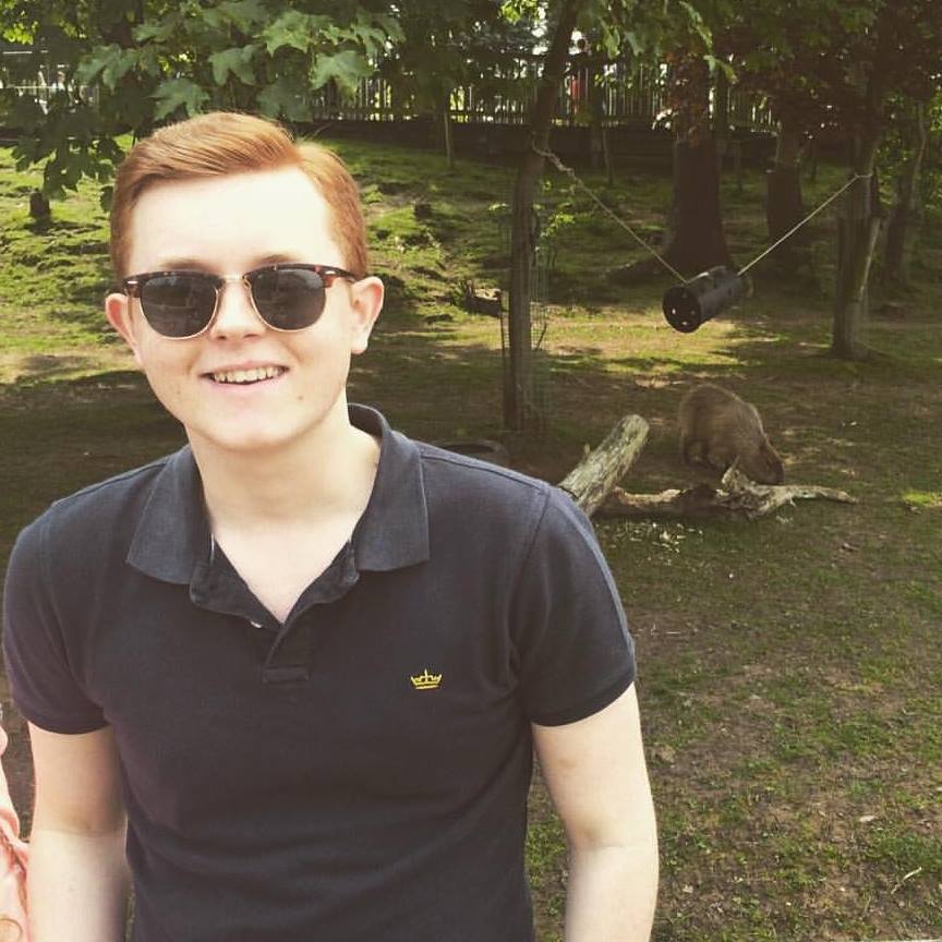 Former volunteer in Rossendale MP's <a href="/JakeBerry/">Sir Jake Berry</a> constituency office injured in #London terror attack #Westminster, rossendalefreepress.co.uk/news/former-vo…