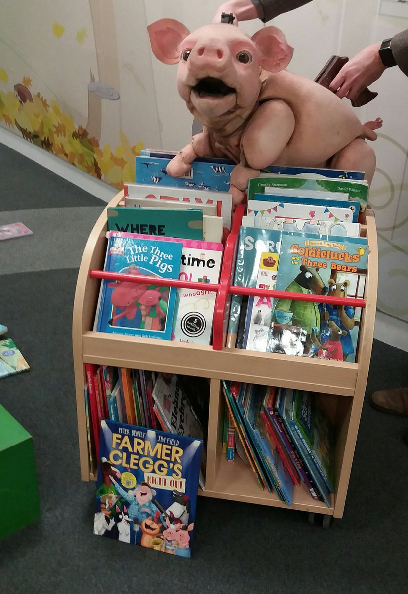#readmcr. Look who came to hang out in the children's library today! Babe the Sheep Pig. Read the book, see the show <a href="/The_Lowry/">Lowry</a>